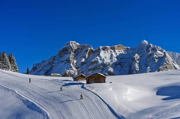 Ski slope in the ski area Alta Badia Corvara South Tyrol Italy Europe Copyright: imageBROKER/GuenterxFischer ibxibc04849528.jpg