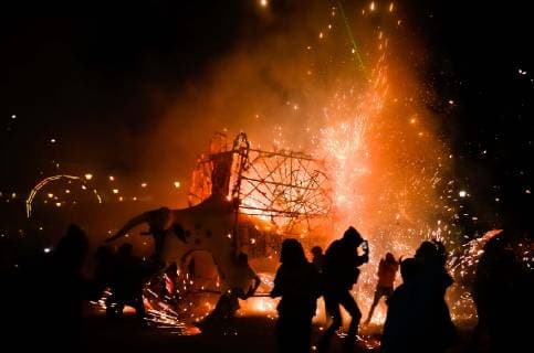 March 8, 2019 - March 08, 2019. Tultepec, State of Mexico. Every 8th of March, in the Mexican municipality of Tultepec, State of Mexico, celebrates the traditional burning of pyrotechnic bulls in honor of the patron saint of pyrotechnics, San Juan de Dios. ..PHOTO: OMAR LOPEZ - ZUMAl109 20190308_zap_l109_015 Copyright: xOmarxLopezx