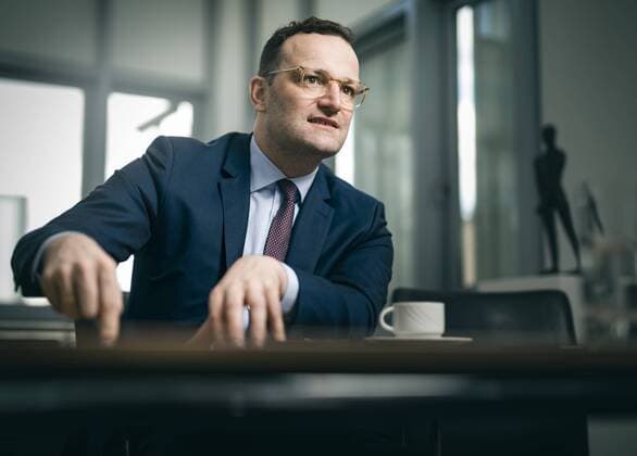 Bundesgesundheitsminister Jens Spahn, CDU, im Rahmen eines Interviews in seinem Buero in Berlin, 12.03.2019. Berlin Deutschland *** Federal Health Minister Jens Spahn CDU during an interview in his office in Berlin 12 03 2019 Berlin Germany Copyright: xXanderxHeinl photothek.netx