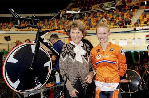 Entertainment Bilder des Tages 14-03-2019 Apeldoorn Princess Margriet with Caroline Groot worldchampion 500 meters speedcycling during the finals of the Para-cycling world championships in the Omnisportcentrum in Apeldoorn.  Copyright: xPPEx