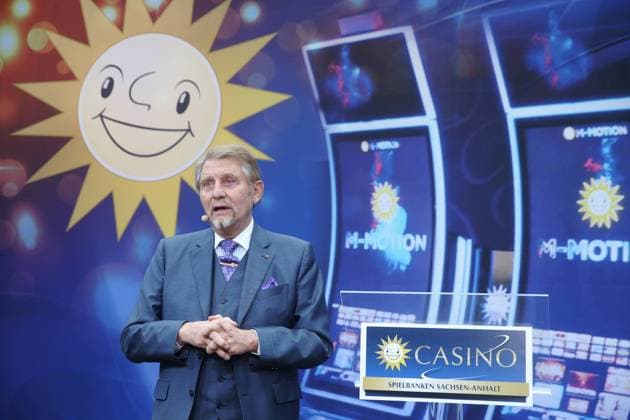 220219 Halle Saale Sachsen Anhalt K&K neue Merkur Spielbanken Sachsen Anhalt Spielbank Eröffnung Paul Gauselmann ( Gauselmann AG) *** 220219 Hall Saale Saxony Anhalt K K new Merkur casinos Saxony Anhalt casino opening Paul Gauselmann Gauselmann AG