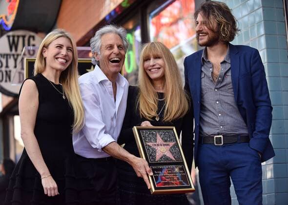 Entertainment Themen der Woche KW11 Entertainment Bilder des Tages (L-R) Vanessa Bagdasarian, Ross Bagdasarian, Janice Karman and Michael Bagdasarian attend the star unveiling ceremony honoring Alvin and the Chipmunks with the 2,657th star on the Hollywood Walk of Fame in Los Angeles, California on March 14, 2019.  LAP201903140806 CHRISxCHEW