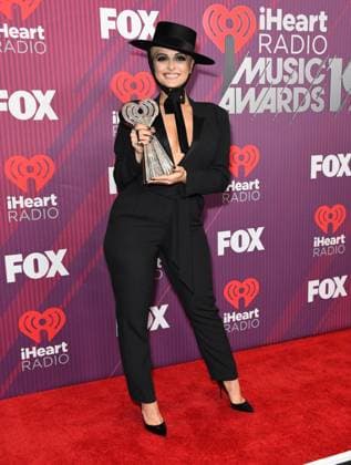 14 March 2019 - Los Angeles, California - Bebe Rexha. 2019 iHeart Radio Music Awards - Press Room held at Microsoft Theater. Photo Credit: Birdie Thompson AdMedia 236453 2019-03-14 California Los Angeles Etats-Unis  Copyright: xAdMediax STAR_236453_055