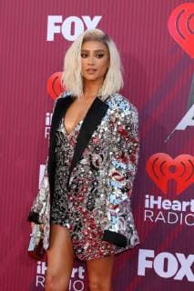 March 14, 2019 - Los Angeles, CA, USA - LOS ANGELES - MAR 14: Shay Mitchell at the iHeart Radio Music Awards - Arrivals at the Microsoft Theater on March 14, 2019 in Los Angeles, CA Los Angeles USA - ZUMAb170 20190314_zap_b170_152 Copyright: xKayxBlakex