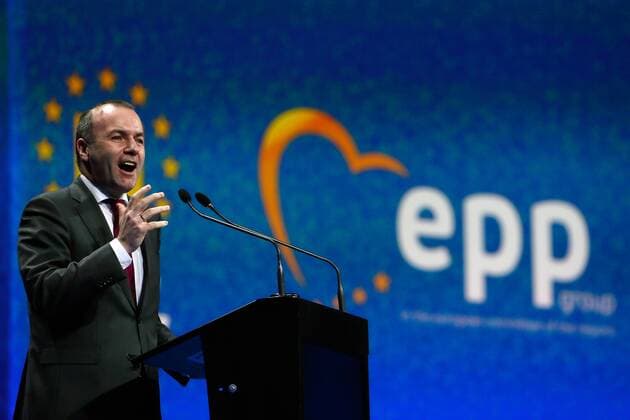 News Themen der Woche KW11 News Bilder des Tages (190317) -- BUCHAREST, March 17, 2019 -- Manfred Weber, European People s Party (EPP) candidate for the presidency of the European Commission, speaks at the EPP local and regional leaders summit in Bucharest, Romania, March 16, 2019. Cristian Cristel) ROMANIA-BUCHAREST-EPP-SUMMIT ChenxJinx&xLinxHuifen 