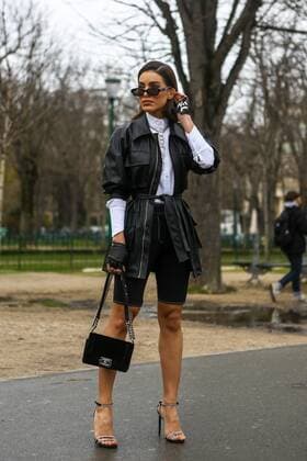 Blogger Camila Coelho attending the Chanel show during Paris Fashion Week - March 5, 2019 - PFW: Fall 2019 Street Style Day 9, Paris France  Copyright: xValentinaxRanierix VRPFW20190305ZDC8