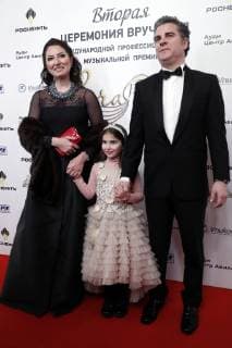 MOSCOW, RUSSIA â€“ MARCH 19, 2019: Spanish soprano Montserrat Marti Caballe and Daniel Faidella with their daughter Daniela ahead of a ceremony to present BraVo international classical music awards at the Bolshoi Theatre. Mikhail Japaridze TASS  TS0A51C6