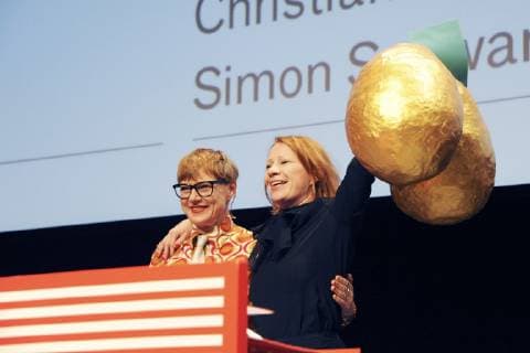 Ashley Hans Scheirl and Birgit Minichmayr at the award ceremony of the Großer Diagonale Schauspielpreis 2019 for services to Austrian film culture at the Festival of Austrian Film Diagonale in the Orpheum Graz 19 03 2019 Foto:xK.xSartenax xFuturexImage