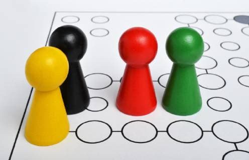 Figures black yellow red green as symbol for political parties on a neutral pitch Germany Europe Copyright: imageBROKER/UlrichxZillmann ibxuzi04858875.jpg