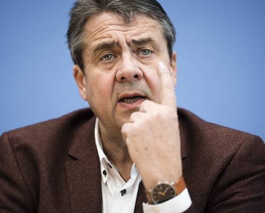 News Bilder des Tages Sigmar Gabriel (SPD) im Rahmen der Bundespressekonferenz in Berlin, 21.03.2019 Berlin Deutschland *** Sigmar Gabriel SPD at the Federal Press Conference in Berlin 21 03 2019 Berlin Germany Copyright: xXanderxHeinl photothek.netx