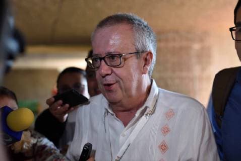 March 21 2019 EUM20190321NAC20 JPG ACAPULCO Gro Convention Banking Convention March 21, 2019 The holder of the Secretariat of Finance and Public Credit SHCP Carlos Urzua interviewed by the media in the framework of the Banking Convention that begins this Thursday afternoon in this port Photo Agency EL UNIVERSAL RCC Agency  - ZUMAu78_ 20190321_zaf_u78_035 Copyright: xSalvadorxCisnerosxSilvax