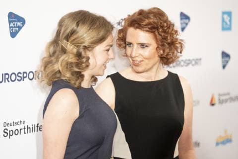 Award ceremony German Sports Journalist Award 2019 Red Carpet Gala Event at Grand Elysee Hamburg Monica Lierhaus with niece Greta Award ceremony German Sports Journalist Award 2019 Red Carpet Gala Event at Grand Elysee Hamburg Hamburg Hamburg Germany Hotel Grand Elysee