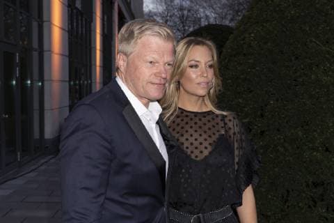 Award ceremony German Sports Journalist Award 2019 Red Carpet Gala Event at Grand Elysee Hamburg Oliver Kahn with wife Svenja Kahn Award ceremony German Sports Journalist Award 2019 Red Carpet Gala Event at Grand Elysee Hamburg Hamburg Hamburg Germany Hotel Grand Elysee