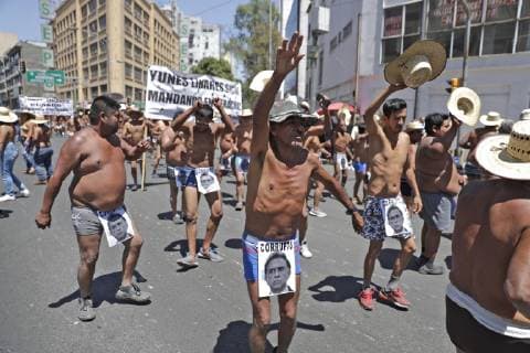March 28 2019 EUM20190328NAC13 JPG MEXICO CITY Protest Protest CDMX March 28, 2019 Members of the organization 400 Peoples are demonstrating at the crossroads of Reform and Insurgents of this capital in protest against the former governor of Veracruz Miguel Ãngel Yunes Linares Photo Agency THE UNIVERSAL Ivan Stephens RCC  - ZUMAu78_ 20190328_zaf_u78_056 Copyright: xIvanxStephensx
