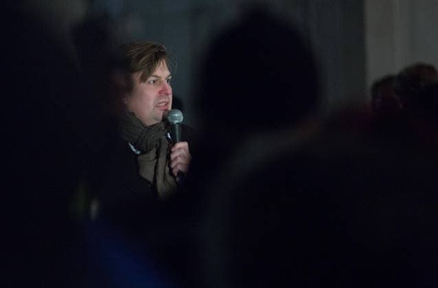 13. Februar in Dresden. AFD-Gedenkveranstaltung am Altmarkt. Redner Maximilian Krah. *** 13 February in Dresden AFD memorial event at Altmarkt Speaker Maximilian Krah