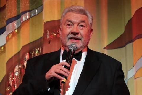 MOSCOW, RUSSIA â€“ MARCH 30, 2019: Nika founder and artistic director Yuli Gusman makes remarks at the 32nd Nika Film Award Ceremony. Vyacheslav Prokofyev TASS  TS0A670C
