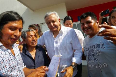 March 30 2019 EUM20190330NAC03 JPG HUEJUTLA Hgo Presidency Presidency AMLO President Andres Manuel Lopez Obrador in his transfer to the state of San Luis Potosi where he will head an event in the municipality of Aquismon stops at a gas station where people come to take pictures and ask for firm dolls with their figure on Saturday 30 March 2019 Photo Agency EL UNIVERSAL German Espinosa MAR  - ZUMAu78_ 20190330_zaf_u78_029 Copyright: xGermanxEluniversalx