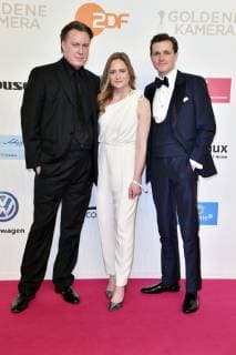 Nicholas Ofczarek Julia Jentsch and Franz Hartwig at the 54th Golden Camera 2019 Award Ceremony at Tempelhof Airport Berlin 30 03 2019 Foto:xF.xKernx xFuturexImage