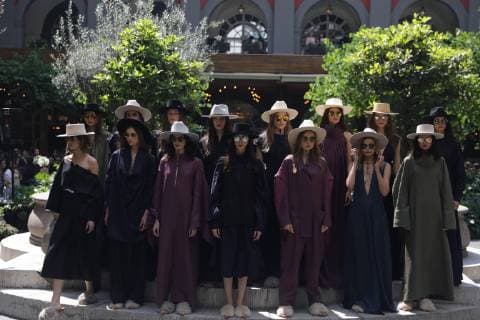 Models present creations of Mexican designers Julia y Renata during the Mexico City Mercedes Benz Fashion Week, in Mexico City, Mexico, 01 April 2019. Mercedes Benz Fashion Week in Mexico City !ACHTUNG: NUR REDAKTIONELLE NUTZUNG!  Copyright: xSashenkaxGutierrezx AME4420 20190401-636897474277611643