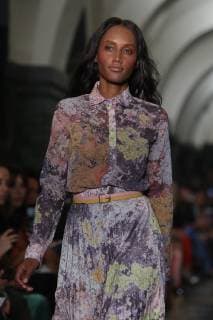 A model presents creations by the Mexican designer Sandra Weil during the Mexico s Fashion Week in Mexico City, Mexico, on 1 April 2019. Mexico s Fashion Week !ACHTUNG: NUR REDAKTIONELLE NUTZUNG!  Copyright: xSashenkaxGutierrezx AME4747 20190402-636897827227063116