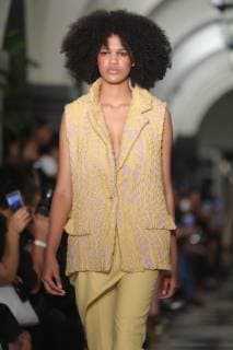 A model presents creations by the Mexican designer Sandra Weil during the Mexico s Fashion Week in Mexico City, Mexico, on 1 April 2019. Mexico s Fashion Week !ACHTUNG: NUR REDAKTIONELLE NUTZUNG!  Copyright: xSashenkaxGutierrezx AME4750 20190402-636897827894519059