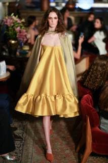 (190402) -- MEXICO CITY, April 2, 2019 (Xinhua) -- A model presents a creation at the Sandra Weil Show during the <span>Mercedes-Benz< span> Fashion Week Mexico City in Mexico City, Mexico, April 1, 2019. (Xinhua Xin Yuewei) MEXICO-MEXICO CITY-FASHION WEEK 