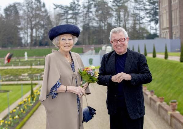 02-04-2019 Apeldoorn Princess Beatrix during the opening of the exhibition ‘’The garden of earthly worries’’ of Daniel Libeskind at the garden of palace het Loo in Apeldoorn. The 4 metal sculptures symbolize the elements ozone, nitrous oxide, methane and carbon dioxide, products that damage nature.  Copyright: xPPEx