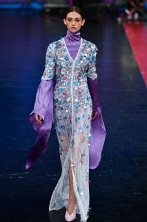 (190403) -- MEXICO CITY, April 3, 2019 (Xinhua) -- A model presents a creation at the Alexia Ulibarri Show during the Mercedes-Benz Fashion Week Mexico City in Mexico City, Mexico, April 2, 2019. (Xinhua Xin Yuewei) MEXICO-MEXICO CITY-FASHION WEEK 