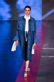 (190404) -- MEXICO CITY, April 4, 2019 (Xinhua) -- A model presents a creation at the Armando Takeda Show during the Mercedes-Benz Fashion Week in Mexico City, Mexico, April 3, 2019. (Xinhua Xin Yuewei) MEXICO-MEXICO CITY-FASHION WEEK 
