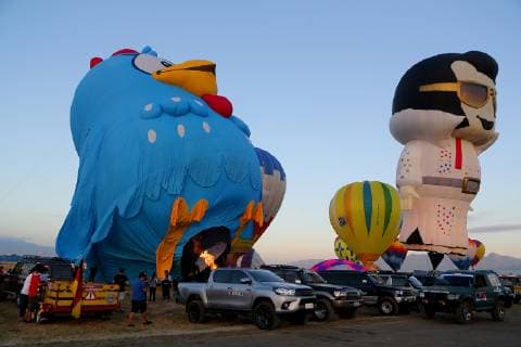 (190405) -- PAMPANGA PROVINCE, April 5, 2019 -- Hot air balloons are seen during the Lubao International Balloon and Music Festival 2019 in Pampanga Province, the Philippines, April 5, 2019. The annual Lubao International Balloon and Music Festival takes place here from April 5 to 7, featuring musical performances, fireworks displays, more than 30 local and international hot air balloons and a wide variety of aerial activities. ) PHILIPPINES-PAMPANGA-HOT AIR BALLOON-FESTIVAL ROUELLExUMALI 