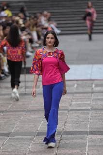 A model presents creations by Mexican designer Adriana Macias during the Mexico s Fashion Week, in Mexico City, Mexico, 05 April 2019. EFE Sashenka Gutierrez Mexico Fashion Week !ACHTUNG: NUR REDAKTIONELLE NUTZUNG!  Copyright: xSashenkaxGutierrezx AME6799 20190405-636900975527515025