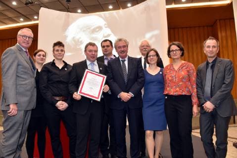 Head of the Kreissparkasse Köln Alexander Wüerst l Laureate of the Dresden Maritime Rescue Initiative Mission Lifeline Laureate Lifeline Captain Claus Peter Reisch 4 v l and Luxembourgs Foreign Minister Jean Asselborn 6 v l and Laureate Staff of the Dresden Maritime Rescue Initiative Miss