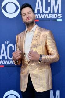 Luke Bryan attends the 54th annual Academy of Country Music Awards held at the MGM Grand Garden Arena in Las Vegas, Nevada on April 7, 2019. The show will broadcast live on CBS.  LAP20190407226 JIMxRUYMEN