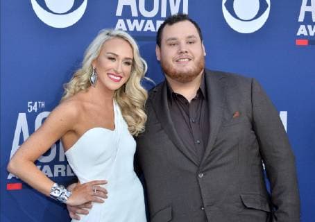 (L-R) Nicole Hocking and Luke Combs attend the 54th annual Academy of Country Music Awards held at the MGM Grand Garden Arena in Las Vegas, Nevada on April 7, 2019. The show will broadcast live on CBS.  LAP20190407357 JIMxRUYMEN