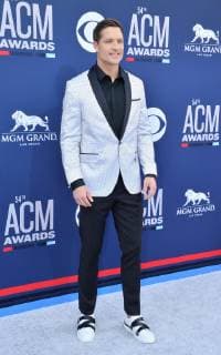 Walker Hayes attends the 54th annual Academy of Country Music Awards held at the MGM Grand Garden Arena in Las Vegas, Nevada on April 7, 2019. The show will broadcast live on CBS.  LAP20190407508 JIMxRUYMEN