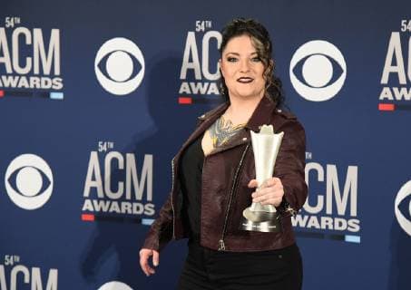 April 7, 2019 - Las Vegas, NV, USA - LAS VEGAS, NEVADA - APRIL 07: New Female Artist of the Year award winner Ashley McBryde poses in the press room during the 54th Academy Of Country Music Awards at MGM Grand Hotel & Casino on April 07, 2019 in Las Vegas, Nevada. Photo: imageSPACE Las Vegas USA - ZUMAs181 20190407_zea_s181_414 Copyright: xImagespacex