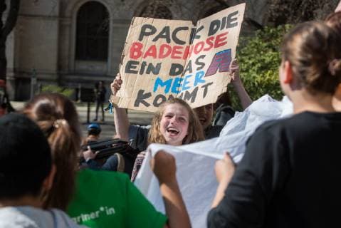 Pupils of the Fridays for Future movement presented their demands on politics at a press conference at the Berlin Museum of Natural History on Monday 08 04 19 Pupils and student Copyright: epd-bild ChristianxDitsch EDITORIAL USE ONLY