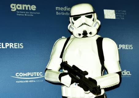 09 04 2019 xlakx Entertainment eSports Award of the German Computer Game Prize 2019 emspor v l Star Wars Figure at the German Computer Game Prize 2019 in the Admiralspalast Berlin Berlin