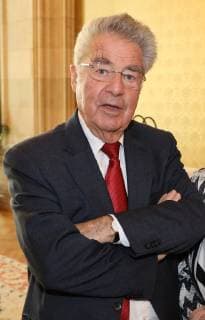 Golden Medal of Honor to Barbara Frischmuth Vienna City Hall 09 04 2019 Heinz FISCHER