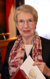 Golden Medal of Honor to Barbara Frischmuth Vienna City Hall 09 04 2019 Barbara FRISCHMUTH