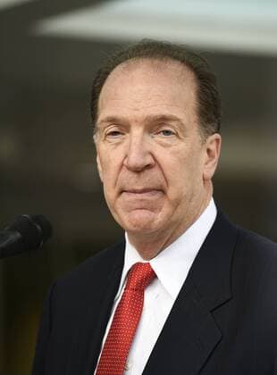 (190410) -- WASHINGTON D.C., April 10, 2019 -- World Bank President David Malpass speaks in front of the bank on his first day of work in Washington D.C., the United States, on April 9, 2019. David Malpass on Tuesday took office as the president of the World Bank, saying that he looked forward to undertaking the task with enthusiasm. Liu Jie) U.S.-WASHINGTON D.C.-DAVID MALPASS-WORLD BANK LIU_JIE 