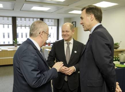 Federal Finance Minister Olaf Scholz SPD meets Bill Morneau R Finance Minister of Canada and Finance Minister of Mexico Carlos Manuel Urzua Macias L Federal Finance Minister Scholz attends IMF Spring Conference in Washington 11 04 2019 Washington USA Copyright: xThomasxImo photothek.netx