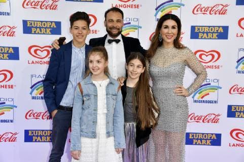 Alexander Klaus Stecher with his wife Judith Williams and the children Laurin Angelina and Sophia at the award ceremony of the 22 Radio Rainbow Award 2019 in the Europa Park Arena Rust 12 04 2019 Foto:xF.xKernx xFuturexImage