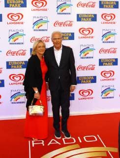 Rust Radio Regenbogen Award 2019 Radio Regenbogen Award 2019 Franz Beckenbauer right accompanied at the Radio Regenbogen Award on the red carpet Copyright: xEIBNER Peter_Aukthunx EP_AUT