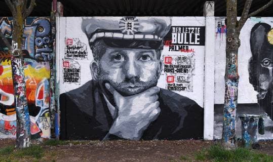 Tuebingen 13 04 2019 The last bull a Grafitti Portrait of Tuebingens mayor Boris Palmer The Greens on a legal graffiti wall in Tuebingen with Bildzeitung Headlines ULMER Pressebildagentur