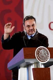General Director of the Mexican Oils (PEMEX) Octavio Romero Oropeza speaks during a press conference at the Palacio Nacional, in Mexico City, Mexico, 15 April 2019. Mexican Government has presented gas stations raking of prices in the country, pointing out the expensive brands and the cheaper ones, trying to control the average price. Mexican Government presents gas stations ranking of prices !ACHTUNG: NUR REDAKTIONELLE NUTZUNG!  Copyright: xJoséxMéndezx(es-ES)x MEX007 20190415-636909470524835019