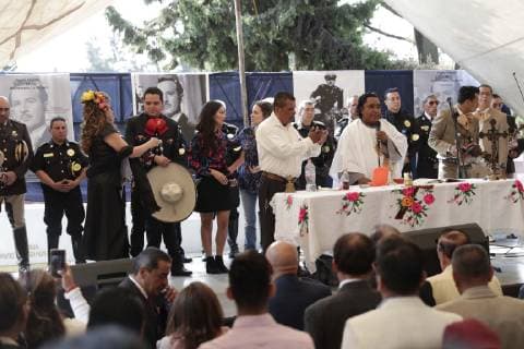 April 15 2019 EUM20190415ESP03 JPG CIUDAD DE MEXICO Aniversary Aniversary Pedro Infante This Monday April 15, 2019 is the sorrowful tribute to Pedro Infante in the pantheon Jardin de la Ciudad de Mexico The singer and actor considered an idol died a day like today but 1957 Photo Agency EL UNIVERSAL Ivan Stephens RDB  - ZUMAu78_ 20190415_zaf_u78_008 Copyright: xIvanxStephensx