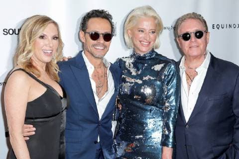 Singer Marc Anthony (C-L) poses next to the President of the Hasty Pudding Institute of 1770 Andrew Farkasas (R) and actresses Ramona Singer (L) and Dorinda Medley (2-R) as he arrives to the red carpet to receive the Order of the Golden Sphinx Award, handed by the institute of the Harvard University, in Manhattan, New York, USA, 15 April 2019. Marc Anthony receives the Order of the Golden Sphinx award !ACHTUNG: NUR REDAKTIONELLE NUTZUNG!  Copyright: xEduardoxMunozxAlvarezx AME1192 20190416-636909771040281011