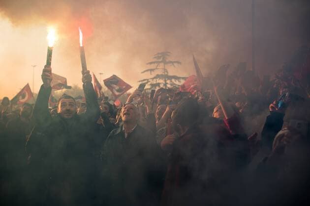 News Themen der Woche KW16 News Bilder des Tages Ekrem Imamoglu, the new Mayor of Istanbul from Turkey s main opposition opposition Republican People s Party, addresses his supporters after he took over the office, in Istanbul, Wednesday, April 17, 2019. Turkish authorities on Wednesday confirmed the opposition s candidate, Ekrem Imamoglu, as the mayor of Istanbul, ending more than two weeks of ballot recounts of the March 31 vote  Copyright: NazimxSerhatxFirat 16336919