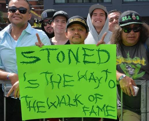 Entertainment Themen der Woche KW16 Entertainment Bilder des Tages Fans attend the Hollywood Walk of Fame unveiling ceremony honoring Latino American hip-hop group Cypress Hill with the 2,660th star on the Hollywood Walk of Fame in Los Angeles on April 18, 2019.  LAP2019041813 JIMxRUYMEN